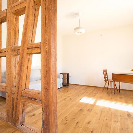 Das Schulhaus Enzklosterle Luaran gambar